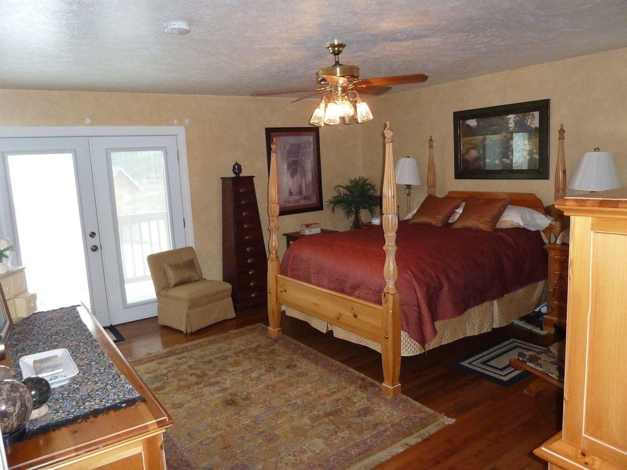 Bad Rock Bed And Breakfast Inn Columbia Falls Eksteriør billede